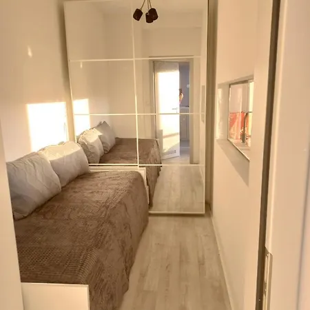 Green City Center Apartment *