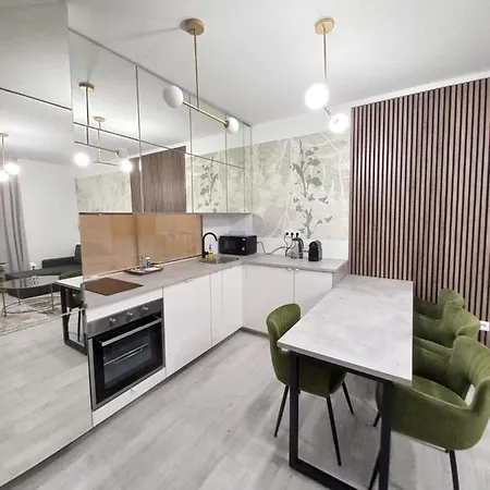 Green City Center Apartment *