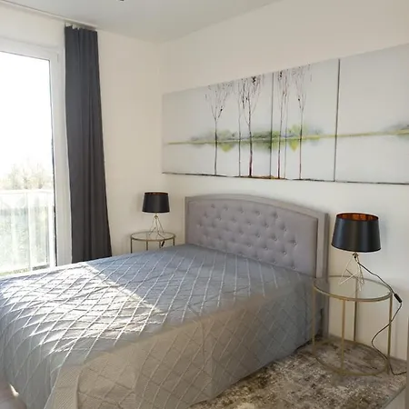 Green City Center Apartment *